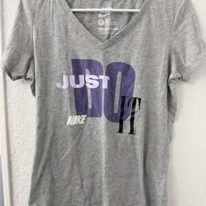 Nike Sportswear Just Do It V-Neck T-Shirt - Heather Grey - Women’s Large